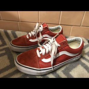Women’s Vans Ward size 8 picante color
